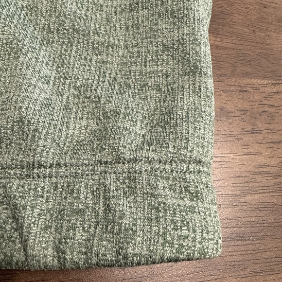 REI Co-Op Sz Medium Green Wide Strap Crop Tops Athletic Athleisure Casual - Picture 2 of 5